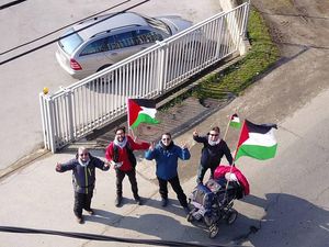 Jalan Kaki Demi Palestina, Benjamin Dapat Bantuan Tak Disangka