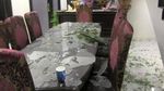 Foto: Lubang Bekas Serpihan Rudal Houthi di Rumah Warga Saudi