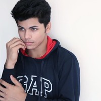 Sebelum memulai kariernya di industri hiburan, Siddharth merupakan atlet senam tingkat nasional. Foto: Instagram