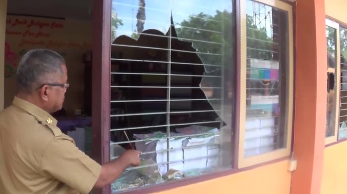 Suporter PSM Rusak Sekolah Kejuruan di Makassar