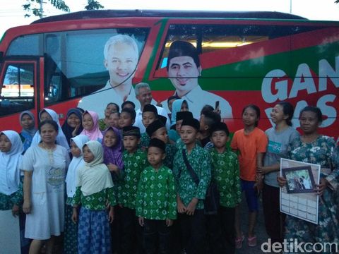 <I>Omah Mlayu</I>, Bus Rumah Istirahat Ganjar di Jalan Selama Kampanye