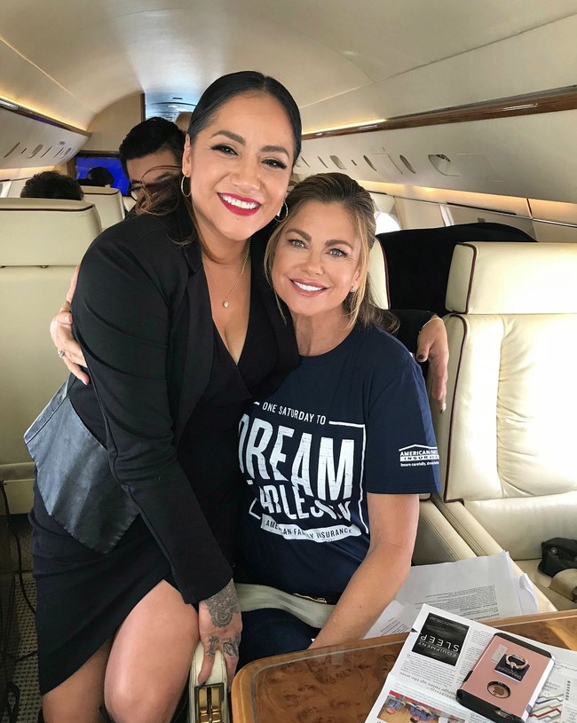 ehidupan pribadi Kathy Ireland jarang disorot. Pada akun media sosial, dia pun lebih sering menampilkan kesehariannya saat bekerja. Kathy merupakan ibu dari tiga anak dari pernikahannya dengan sang suami yang berprofesi sebagai dokter, Greg Olsen. Foto: Instagram/Kathy Ireland