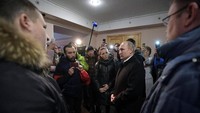 Banyak korban tewas di kebakaran mal karena mereka tidak dapat menyelamatkan diri. Api dengan cepat menghanguskan lantai-lantai atas gedung mal Winter Cherry di Kemerovo itu. Terdapat bioskop dan arena bermain anak di lantai atas yang dilanda kebakaran pada Minggu (25/3) sore waktu setempat.