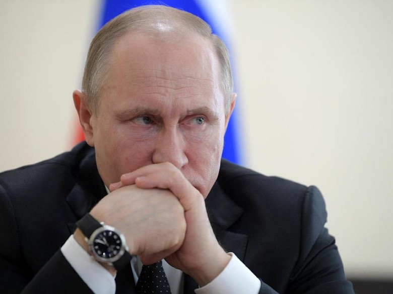 Putin Minta PBB Gelar Rapat Darurat Bahas Serangan AS ke Suriah Putin Minta PBB Gelar Rapat Darurat Bahas Serangan AS ke Suriah