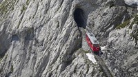 Jalur kereta Gunung Pilatus tak jauh dari pusat Kota Luzern, Swiss (pilatus.ch)