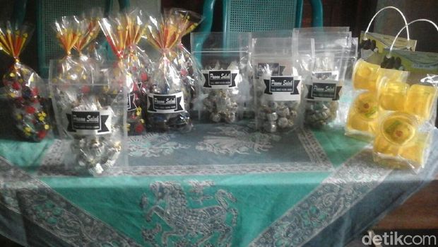 Beragam olahan salak pondoh, mulai dari Geplak, Jenang hingga manisan. 