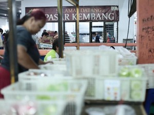 Jadi Pusat Grosir Kue, Omzet Pasar Kembang Capai Miliaran