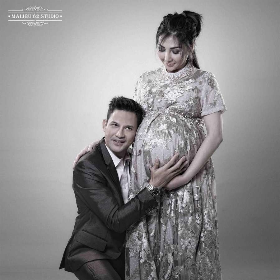 Istri Hamil Besar Lucky Perdana Sudah Dapat Restu Istri Hamil Besar Lucky Perdana Sudah Dapat Restu
