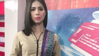 Kepada BBC, ia menuturkan bahwa ia memaksa diri sendiri untuk tidak berteriak kegirangan ketika mendapat kabar lamarannya diterima. Mimpi yang saya saksikan adalah saya mampu menaiki tangga pertama untuk mewujudkan mimpi itu, ujarnya. (Foto: Dok. The News Pakistan)