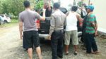 Foto: Butuh 5 Orang Angkat Buaya 3 Meter yang Bikin Geger Sumsel