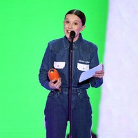 Memerankan Eleven dalam serial Stranger Things telah membuat Milli Bobby Brown jadi sensasi remaja. Di usia yang masih belia, 12 tahun, Millie punya kemampuan berbicara dengan bijaksana layaknya orang dewasa. Ia juga peduli dengan isu-isu sosial. Kharisma inilah yang membuat dia dicintai banyak penggemarnya dan menginspirasi remaja lainnya. Foto: Getty Images