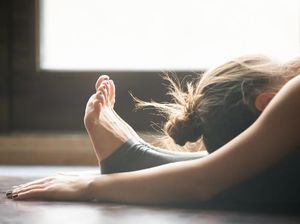 Polisi Iran Tangkap 30 Peserta Kelas Yoga dengan Pakaian Tak Pantas