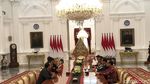 Foto: Driver Ojol Masuk Istana dan Curhat ke Jokowi