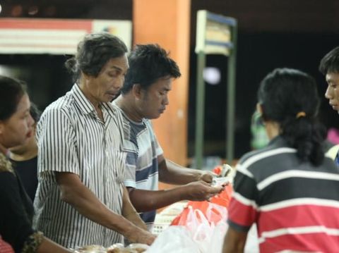 Jadi Pusat Grosir Kue, Omzet Pasar Kembang Capai Milyaran