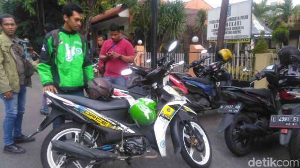 Mahardika baru 3 hari menjadi ojek online