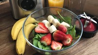 Smoothies buah adalah minuman favoritnya karena kaya nutrisi. (Foto: instagram/jmeteo)