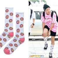 Koleksi kaus kaki gambar donat yang playful milik RM, BTS yang dijual di Odd Future. Foto: Istimewa