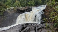 Harusnya airnya mengalir ke sungai-sungai di sekitar Taman Nasional Judge Magney, tapi ternyata tidak. Aliran airnya benar-benar tak ketahuan mengalir ke mana (dainamarie1117/Instagram)