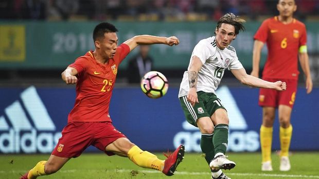 Timnas China saat dihancurkan Wales 6-0 di Piala China. (