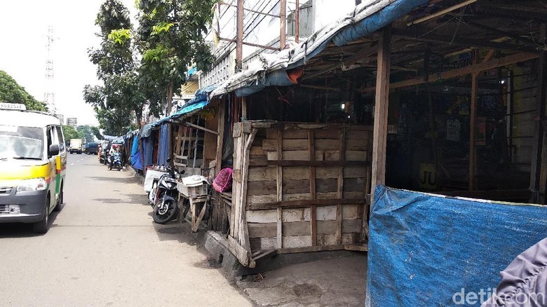 Agar Tidak Kumuh, Pemkot Bandung akan Seragamkan Tenda PKL Cicadas Agar Tidak Kumuh, Pemkot Bandung akan Seragamkan Tenda PKL Cicadas