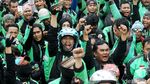 Penampakan Massa Driver Ojol Demo di Depan Istana