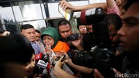 Rahayu Sugiarti resmi ditahan KPK.