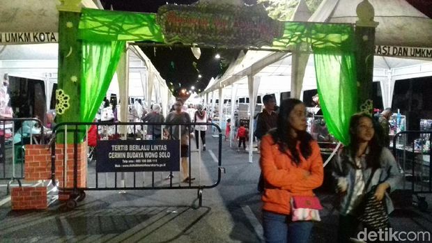 Night Market Ngarsopuro, Solo, Selasa (27/3/2018).