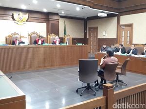 Abun Terima Emas 15 Kg dari Bupati Rita soal Izin Tambang