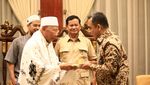 Foto: Senyum Prabowo Saat Syukuran Gerindra Dapat Kursi Pimpinan MPR