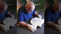 Bagian depan artefak menggambarkan kepala sosok yang wajahnya hilang, dengan sisa-sisa kipas. Auraeus, atau kobra, digambarkan di dahi dan hieroglif figur juga dapat dilihat di atas kepalanya.  (Foto: Dok. The Egypt Centre, Swansea University)