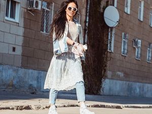 Cara Unik Model Rusia Protes Jalan Berlubang, Foto Pakai Baju Renang