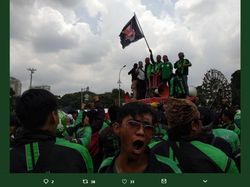 Ketika Ojek Online Membajak Jakarta di Mata Netizen