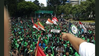 Aksi ini merupakan bentuk ketidak puasan mereka dengan kebijakan baik dari pihak penyedia layanan berbagi tumpangan maupun pemerintah. (Foto: Screenshot Twitter)