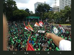 Ketika Ojek Online Membajak Jakarta di Mata Netizen