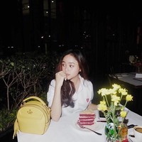 Gadis cantik ini sering membagikan momen saat ia liburan di Instagram. Foto: Instagram/cecillimbad 