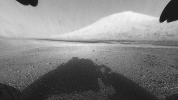 Seiring berjalannya waktu, atmosfer di Mars tinggal 1% dibandingkan di Bumi. Atmosfer tipis ini tak mampu menahan panas sehingga suhu di Mars sangat rendah. Foto: NASA