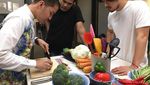 Ini Bukti Kalau Morgan, Mantan Personil Smash Pernah Belajar Masak dan Doyan Makan!