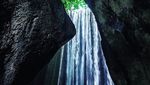 Mantan Model Playboy Suka Banget Air Terjun Bali yang Ini