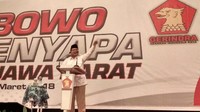 Jumat (30/3/2018) Ketua Umum Gerindra Prabowo Subianto turun gunung menyapa warga Subang, Jawa Barat. Hormat saya kepada kader dan warga Subang yang telah antusias berbagi pikir bersama saya tadi sore. Harapan kalian adalah tujuan perjuangan saya dan Partai Gerindra, ucap Prabowo.
