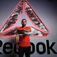 Brand olahraga ini mendukung para pegawainya untuk juga peduli dengan kesehatan. Reebok pun menawarkan gym gratis, termasuk kelas Crossfit. Pekerja di sana diperbolehkan untuk latihan fisik di tengah bekerja dan didorong untuk berpartisipasi dalam acara olahraga. Foto: GettyImages