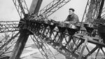 Melihat Proses Pembangunan Menara Eiffel