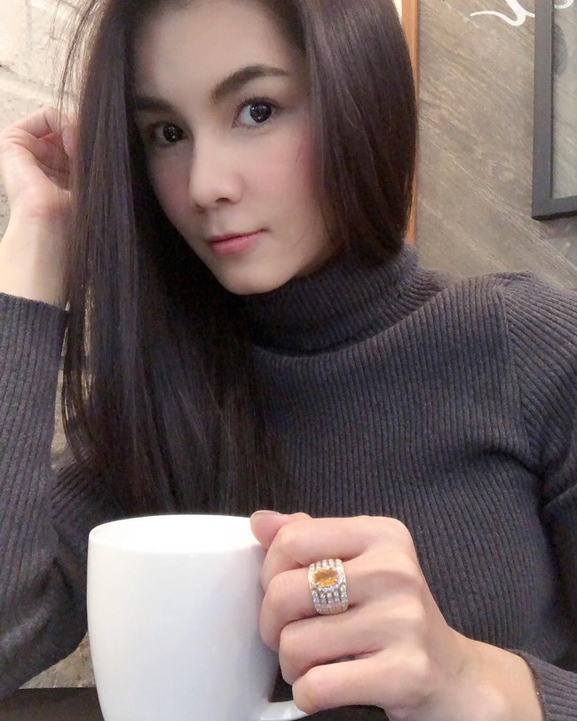 Sejak saat itu Nong Nat memutuskan untuk berhenti di industri film dewasa. Ia pun mengaku tobat dan menjadi penganut Budha yang taat. Foto: dok. Instagram