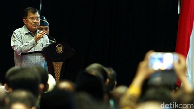 JK Buka Rapat Kerja Kepala Daerah