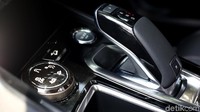 Cruise Control pada Peugeot 3008 dapat mengatur kecepatan hanya lewat tombol di tuas kontrol sebelah kiri.