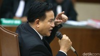 Yusril memberi keterangan sebagai ahli dengan terdakwa Alfian Tanjung, di PN Jakarta Pusat, Rabu (28/3/2018).