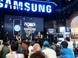 Demi Galaxy S9+ Mereka Rela Ditimpuk Bantal