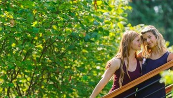 “Kami ingin menghadirkan keseimbangan sehingga mereka memiliki kebebasan melakukan apapun namun tidak uang dalam jumlah banyak sehingga mereka tidak melakukan apa-apa,” ujar Gates. Foto: Instagram