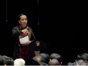 Terlambat ke Acara Kepala Daerah, Jokowi Kena Macet di Cawang