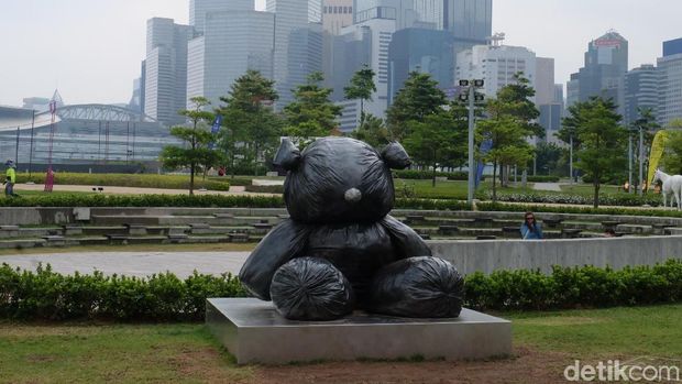 'Pumpkin' Yayoi Kusama hingga Bongkahan Emas di Harbour Arts Sculpture Park