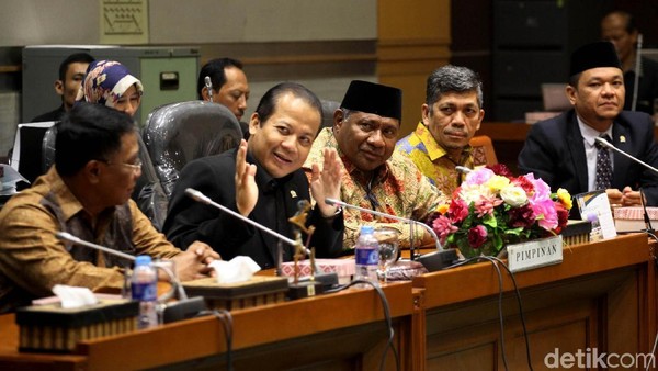 Taufik Kurniawan Lantik Wakil Ketua Komisi VI dan VIII dari Fraksi Golkar